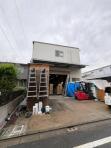 建物外観と前面スペース
