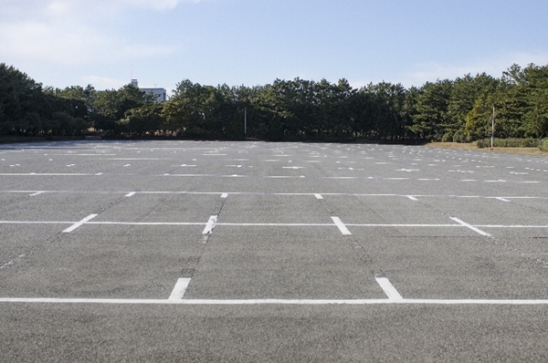 土地の有効活用致しませんか？トラックの月極駐車場