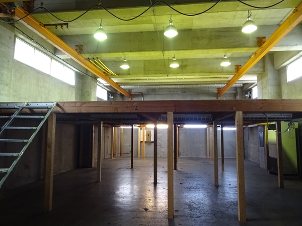 倉庫リノベーション　倉庫を倉庫として使う方は少ない。