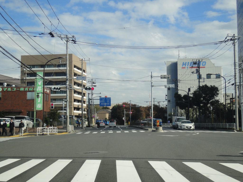 劇的ビフォーアフター？？キレイな倉庫のほうがいいよね。