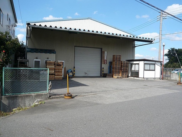三郷市新和３丁目　平屋建て倉庫　８２坪　準工業地域