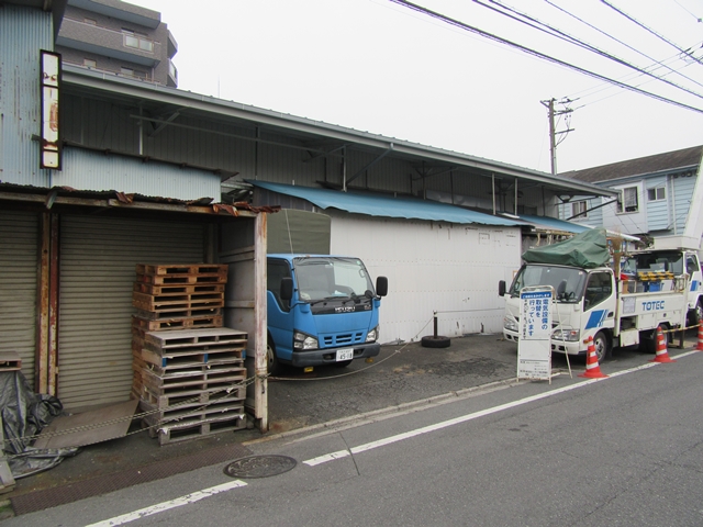 和光市新倉３丁目　平屋建て倉庫・事務所　１２７坪