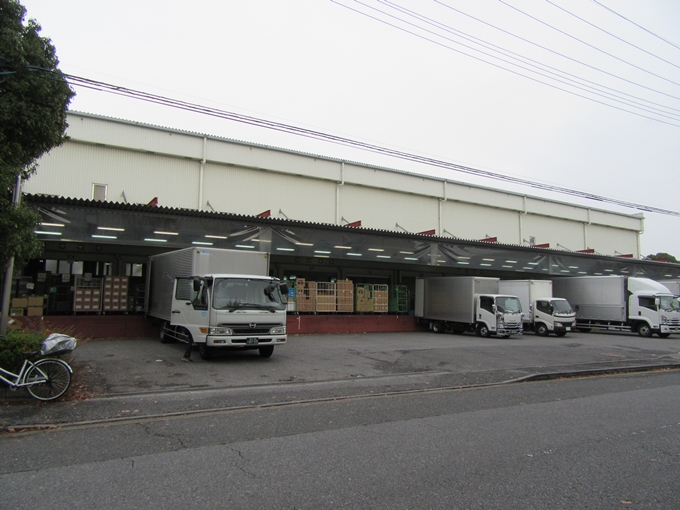 【越谷流通団地】越谷市流通団地1丁目　２階建て大型倉庫　９５５坪