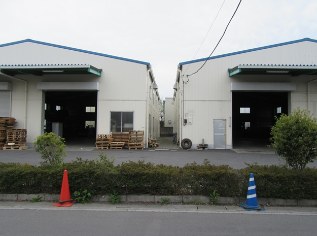 【平屋建て倉庫】春日部市大沼７丁目　平屋建て倉庫　２棟　２５７坪