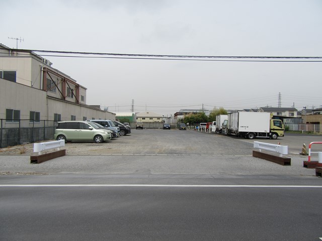 【トラック駐車場】八潮市木曽根　一括駐車場　２９９坪