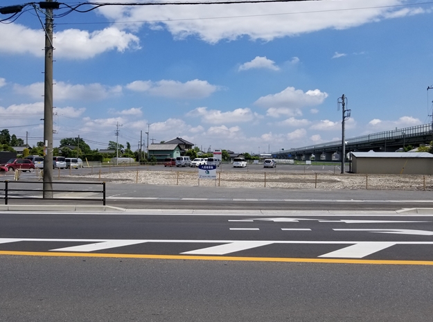 更地に群がるハイエナ達（不動産屋）