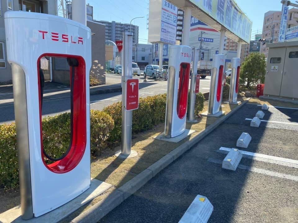 TESLA　川口スーパーチャージャー（川口市坂下町）